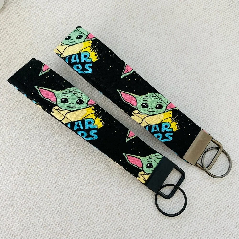 Star Wars Black and Green Key Holder Baby Yoda One‎ piece